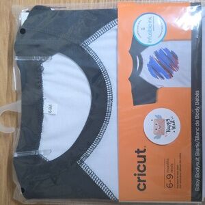 Cricut Baby Bodysuit 6-9 Months
